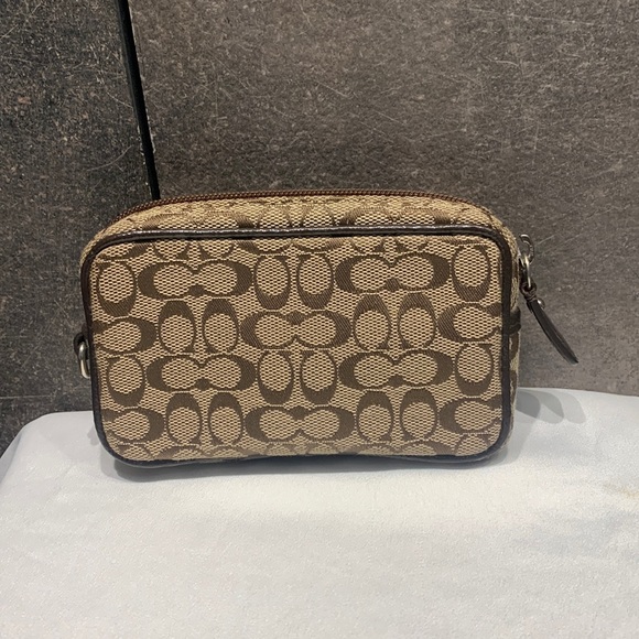 Coach Handbags - NWOT Brand New Authentic Coach Mini Zip wallet